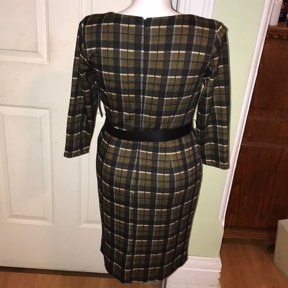 Dress - Picture 5 of 7